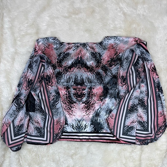 Y2K Silky Abstract Poncho - Picture 8 of 12